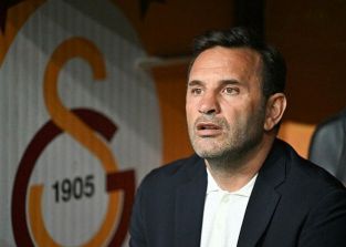 Galatasaraylılara kötü haber! Okan Buruk'a o takımdan dev transfer teklifi